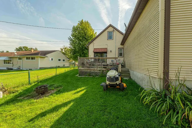 $262,500 | 2113 11th Street, Monroe, WI 53566