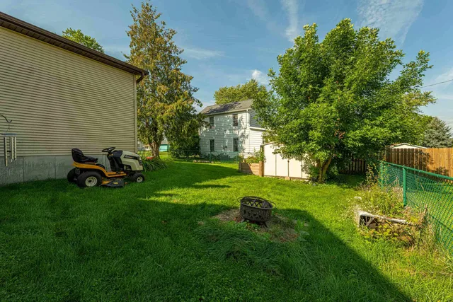 $262,500 | 2113 11th Street, Monroe, WI 53566