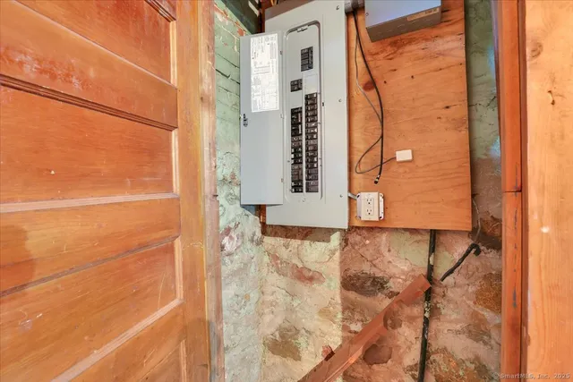 $399,999 | 35 Broadview Street, Bristol, CT 06010