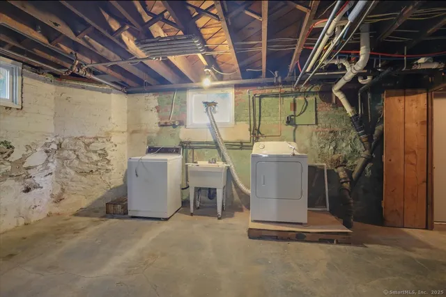 $399,999 | 35 Broadview Street, Bristol, CT 06010