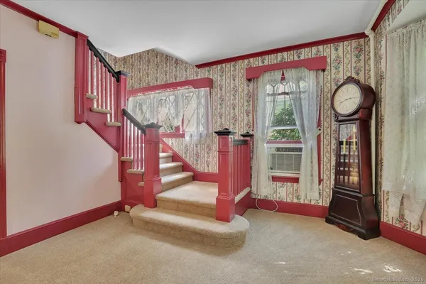 a view of entryway with a livingroom