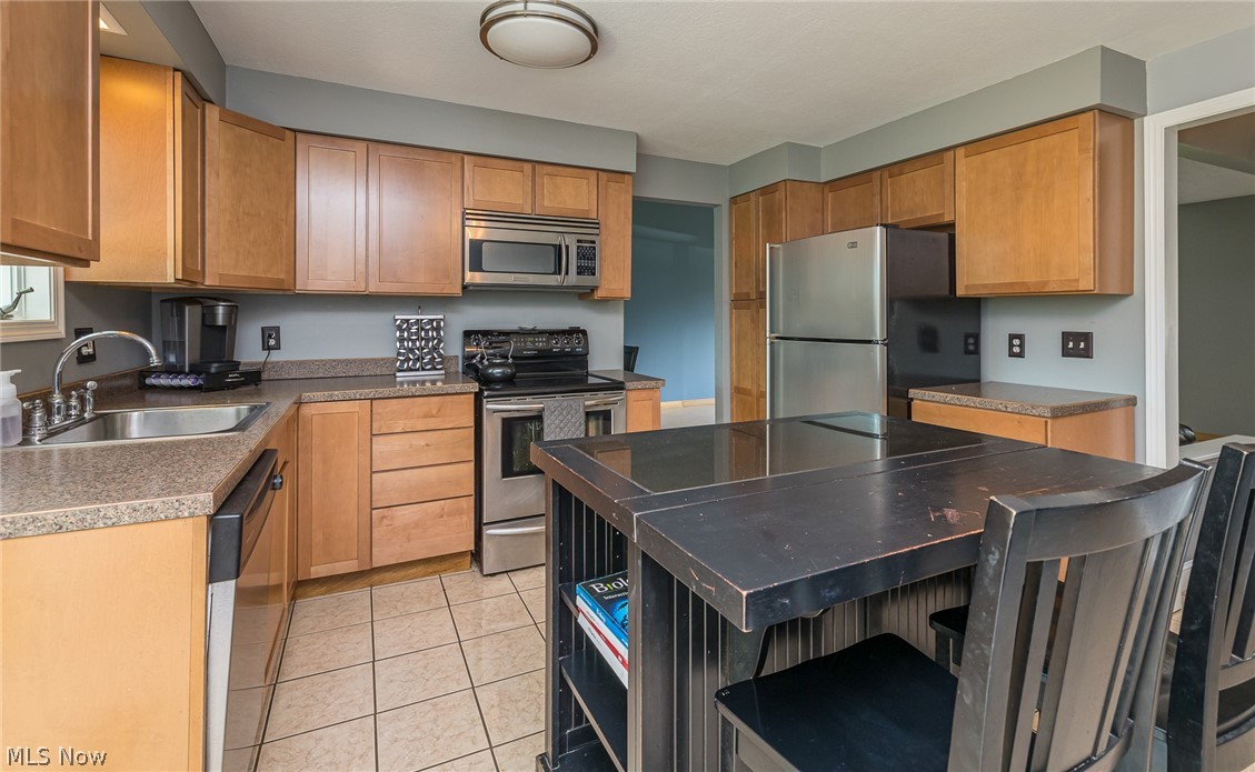 17988 Drake Road Strongsville, OH 44136 - Photo 10 of 33 Gallery Image 10