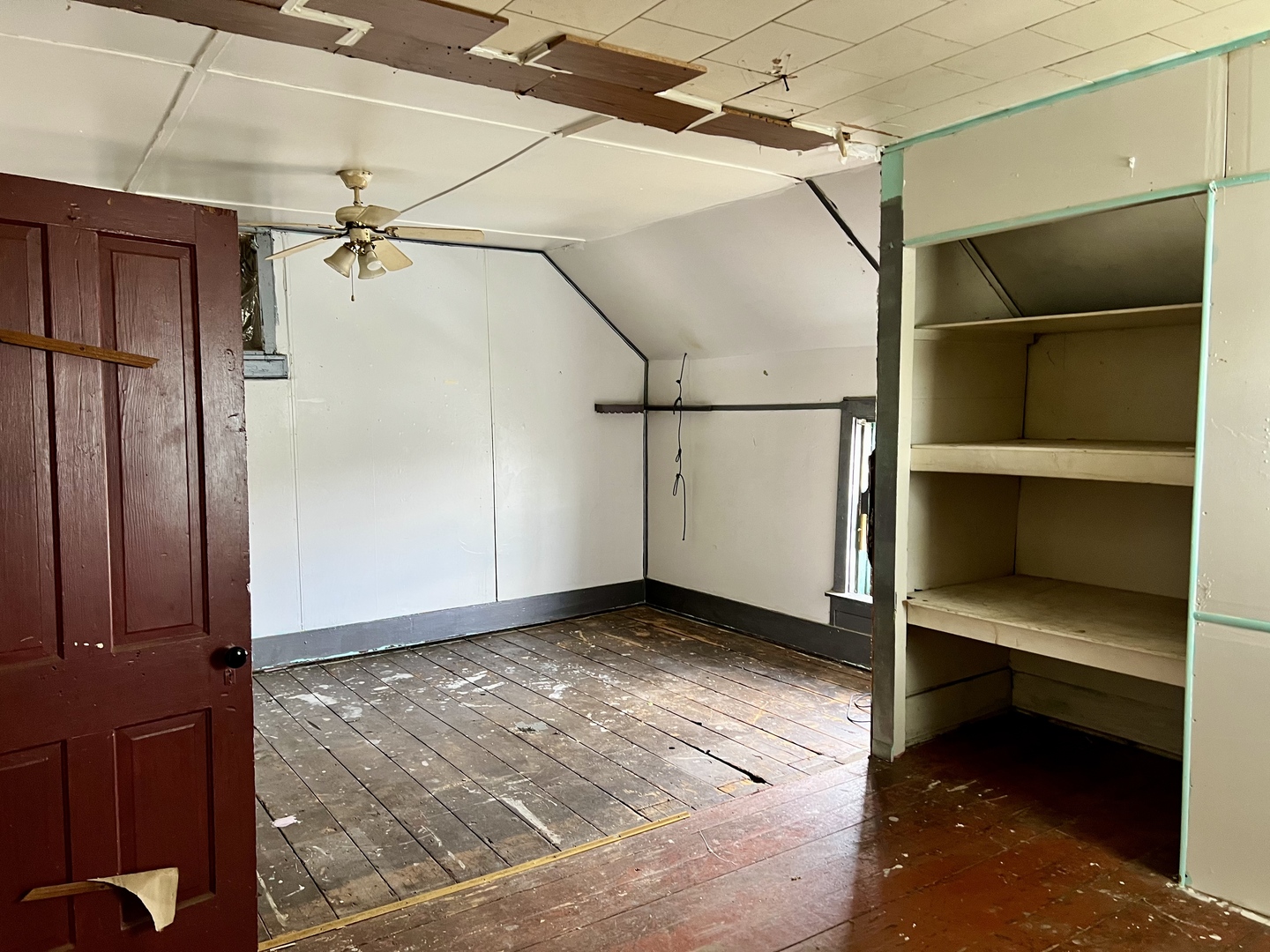 710 West Main Street Hoopeston, IL 60942 - Photo 15 of 25 a view of an empty room