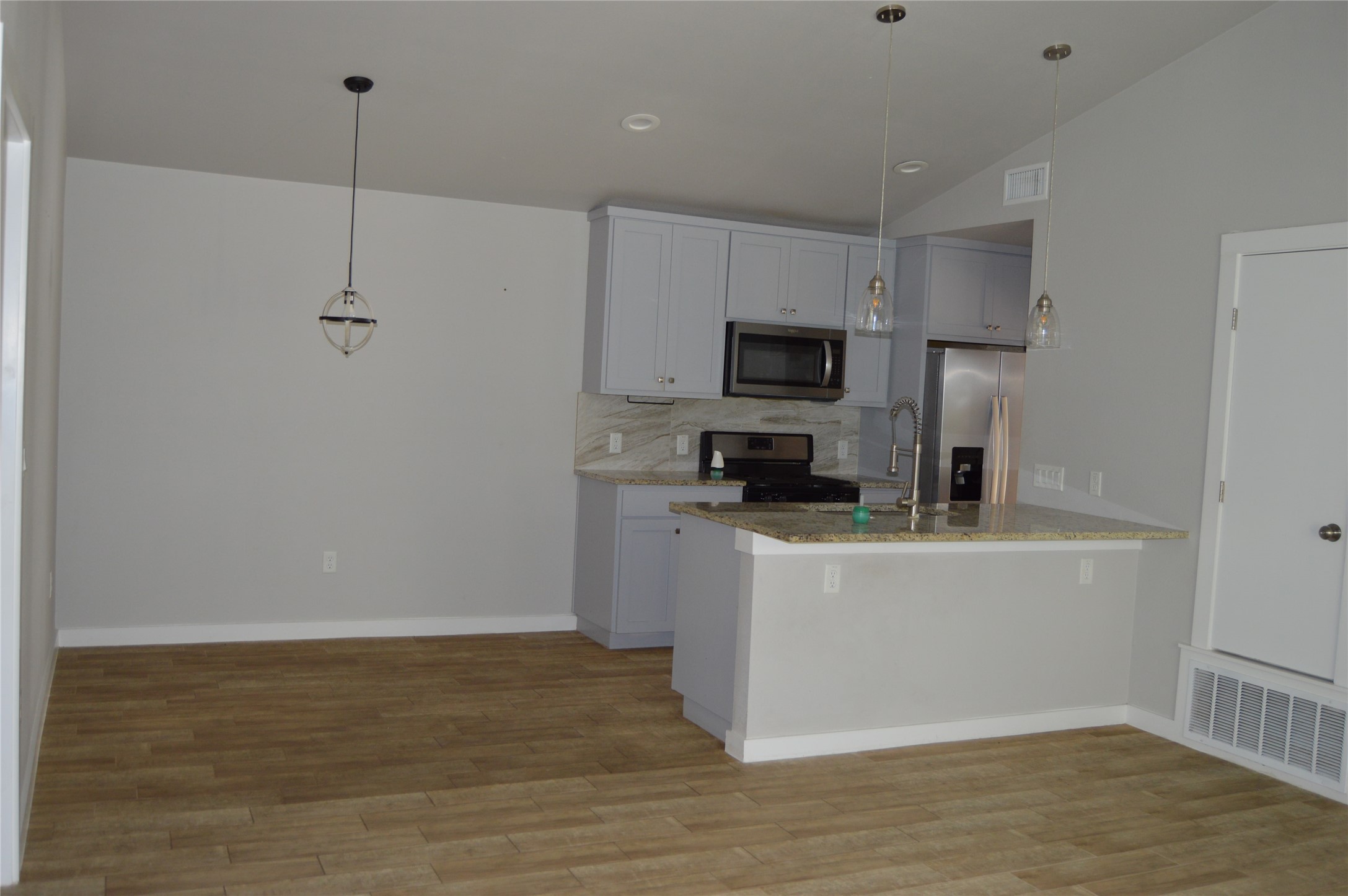 9404 Menchaca Road, Unit A Austin, TX 78748 - Photo 2 of 11