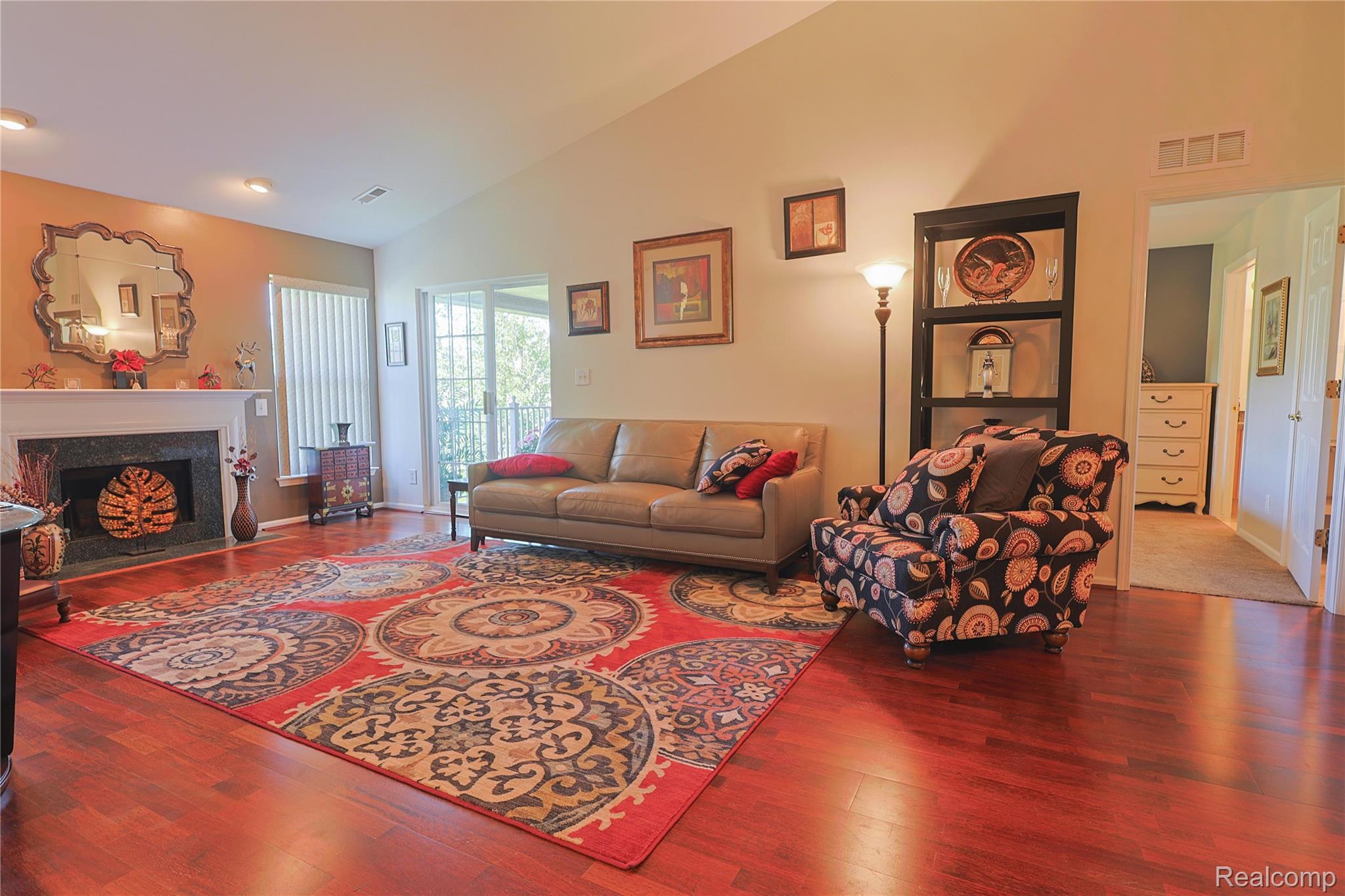 3581 Oakmonte Boulevard Rochester, MI 48306 - Photo 12 of 34