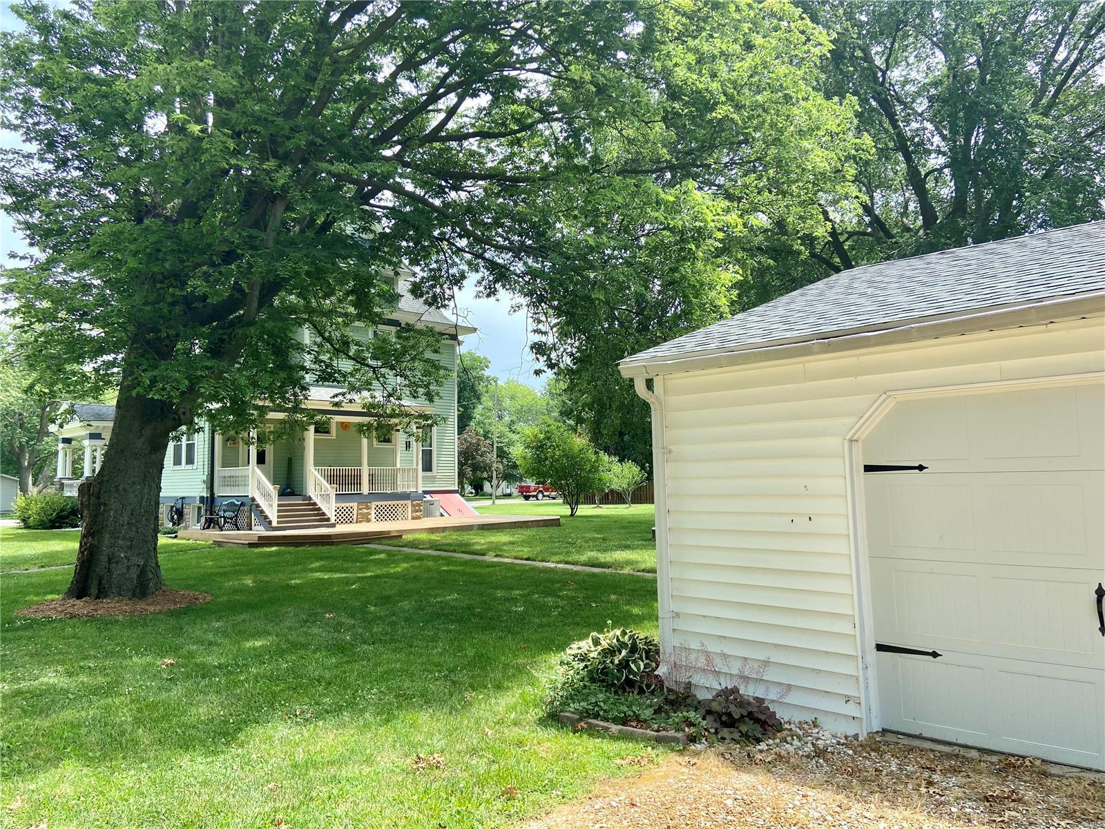 298 Page Street Aviston, IL 62216 - Photo 16 of 84 Gallery Image 16