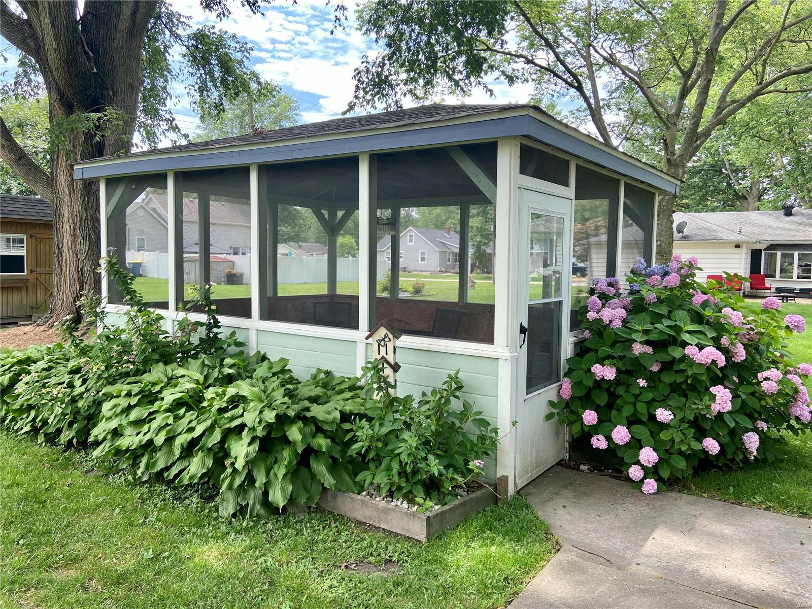 298 Page Street Aviston, IL 62216 - Photo 19 of 84 Gallery Image 19