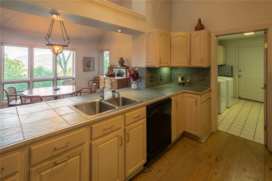 743 Raven Ridge Road Banner Elk, NC 28604 - Photo 14 of 31 Gallery Image 14