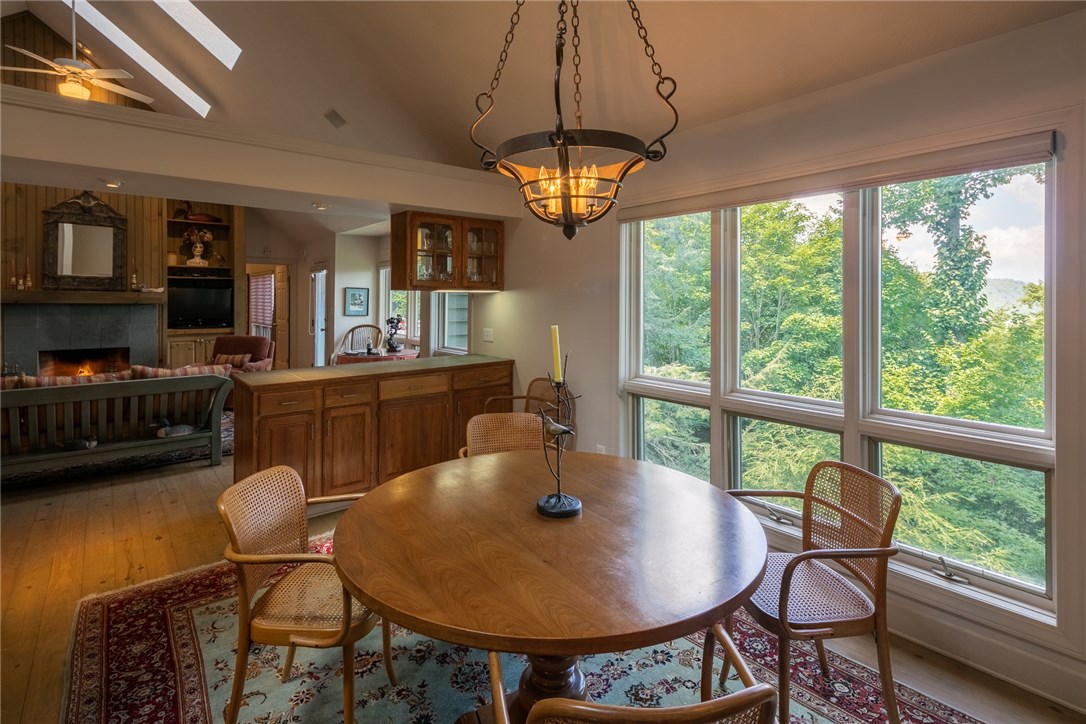 743 Raven Ridge Road Banner Elk, NC 28604 - Photo 10 of 31 Gallery Image 10