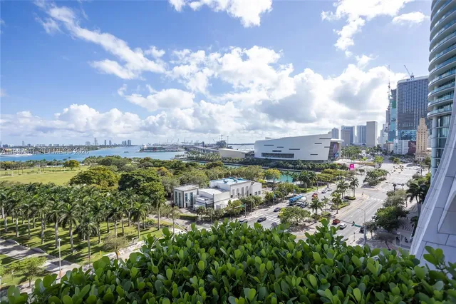 $28,500 | 1040 Biscayne Boulevard, Unit 2202, Miami, FL 33132