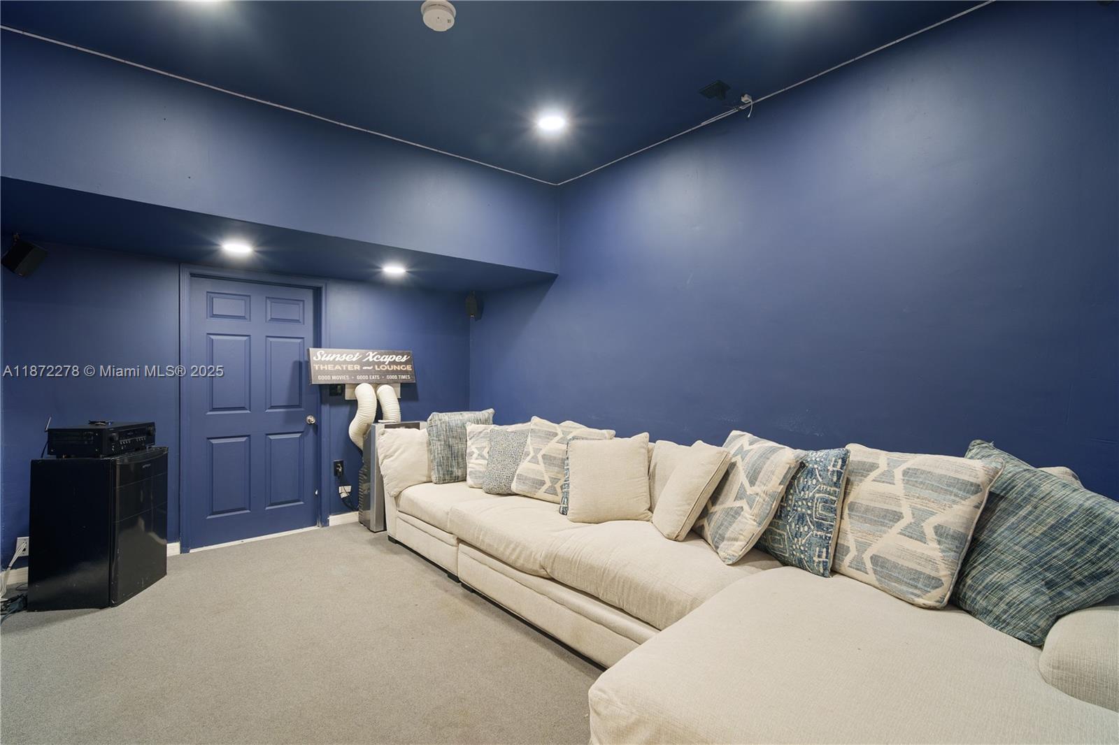 951 Northwest 148th Street Miami, FL 33168 - Photo 28 of 34 a living room with furniture