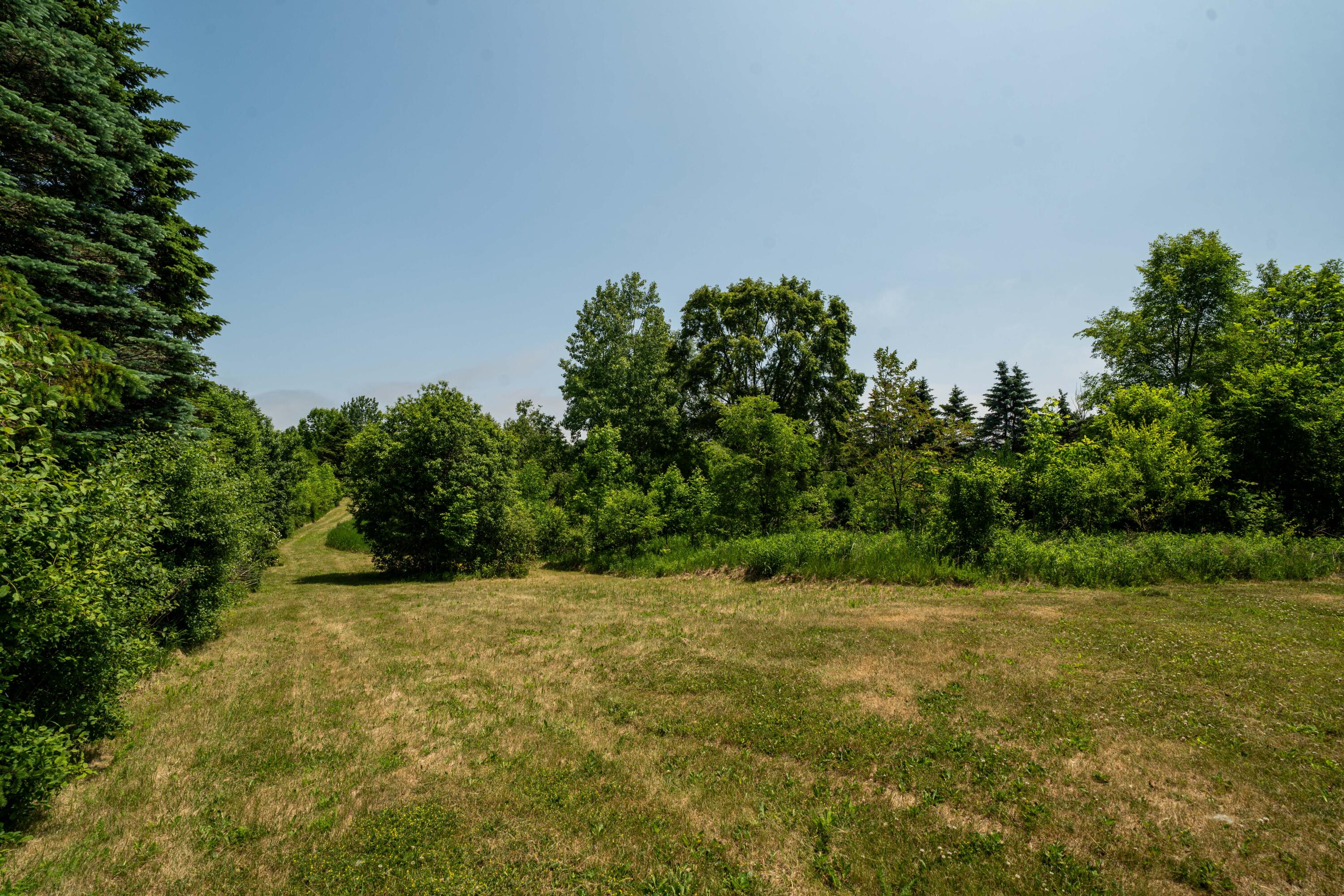 628 North Port Washington Road Grafton, WI 53024 - Photo 37 of 47 Yard