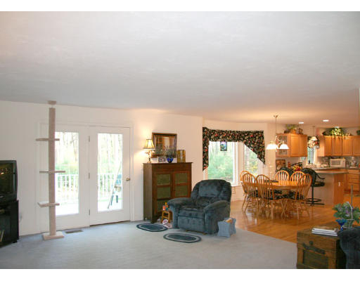 131 Murphy Road Hudson, MA 01749 - Photo 3 of 18 Gallery Image 3