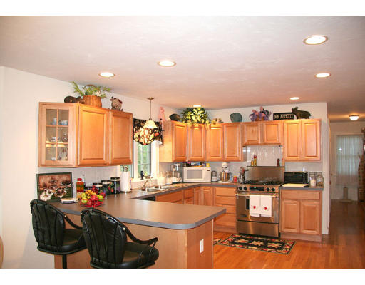 131 Murphy Road Hudson, MA 01749 - Photo 7 of 18 Gallery Image 7