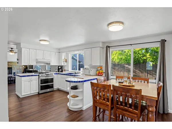 $455,000 | 513 East Hollister Street, Stayton, OR 97383