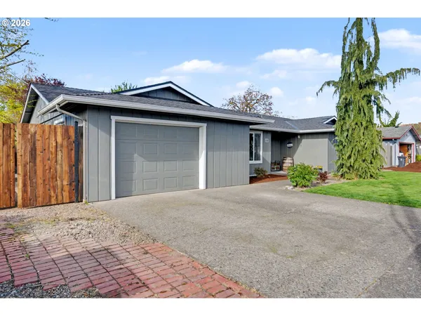 $455,000 | 513 East Hollister Street, Stayton, OR 97383
