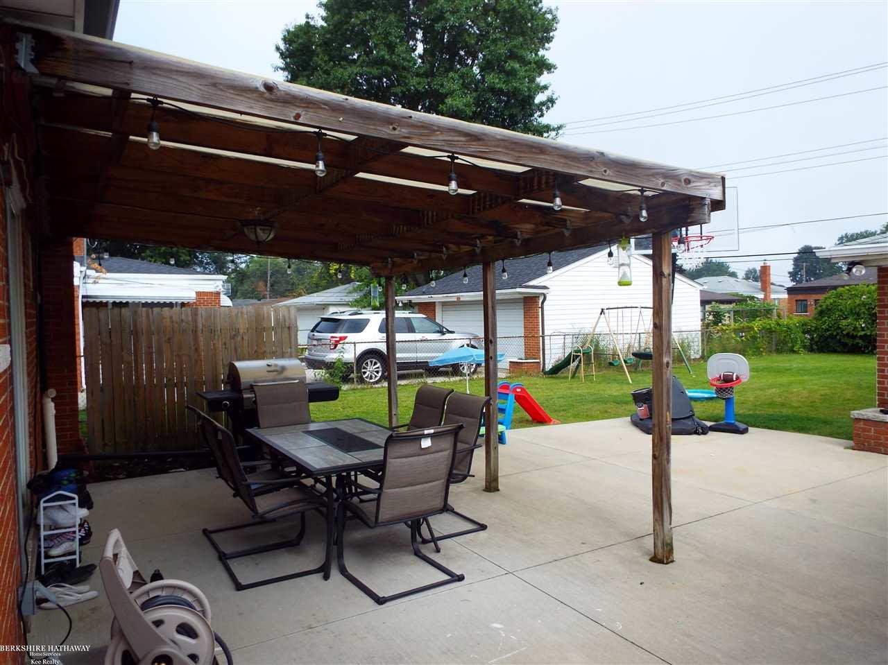 11505 Martin Road Warren, MI 48093 - Photo 18 of 26