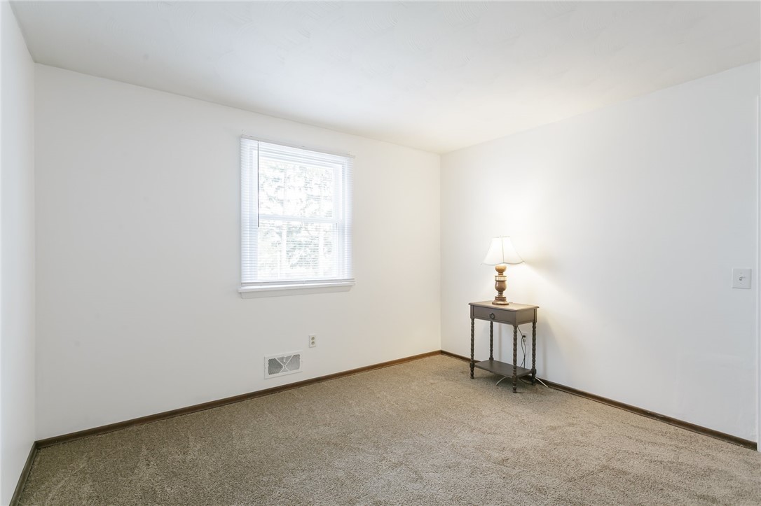 186 Kearney Drive Irondequoit, NY 14617 - Photo 14 of 22