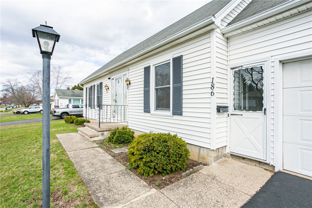 186 Kearney Drive Irondequoit, NY 14617 - Photo 3 of 22