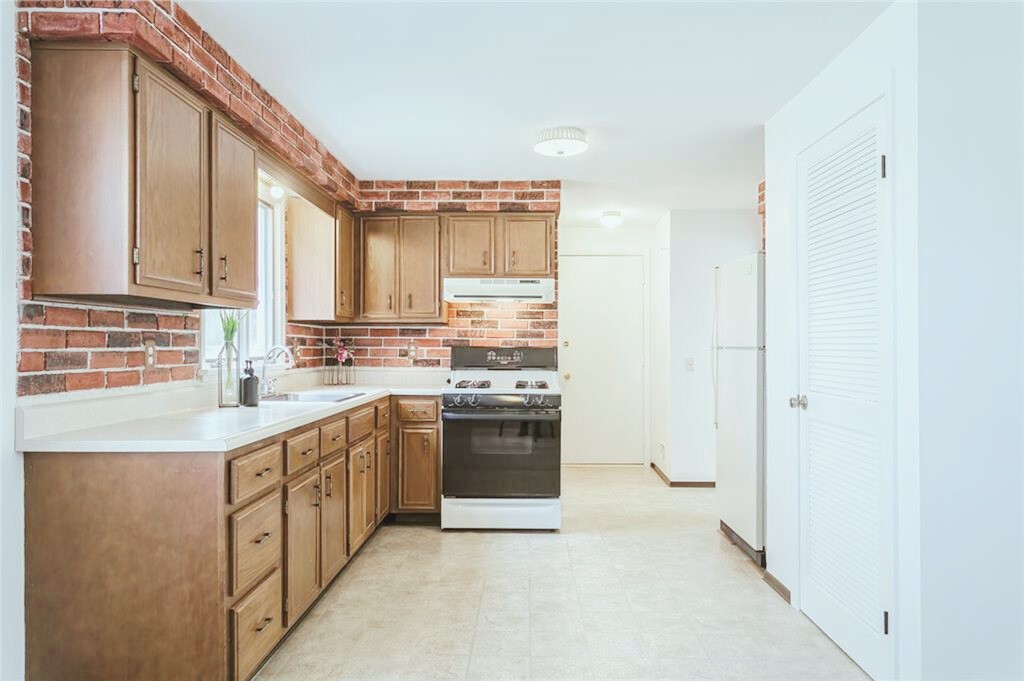 186 Kearney Drive Irondequoit, NY 14617 - Photo 6 of 22