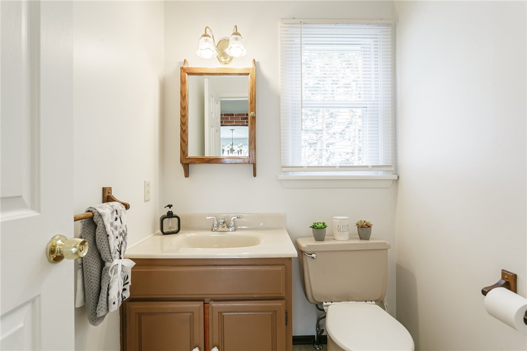 186 Kearney Drive Irondequoit, NY 14617 - Photo 9 of 22