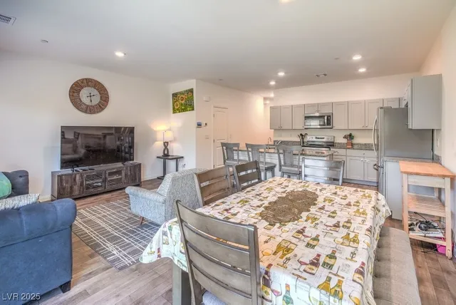 $329,900 | 4209 Venus Falls Avenue, North Las Vegas, NV 89084