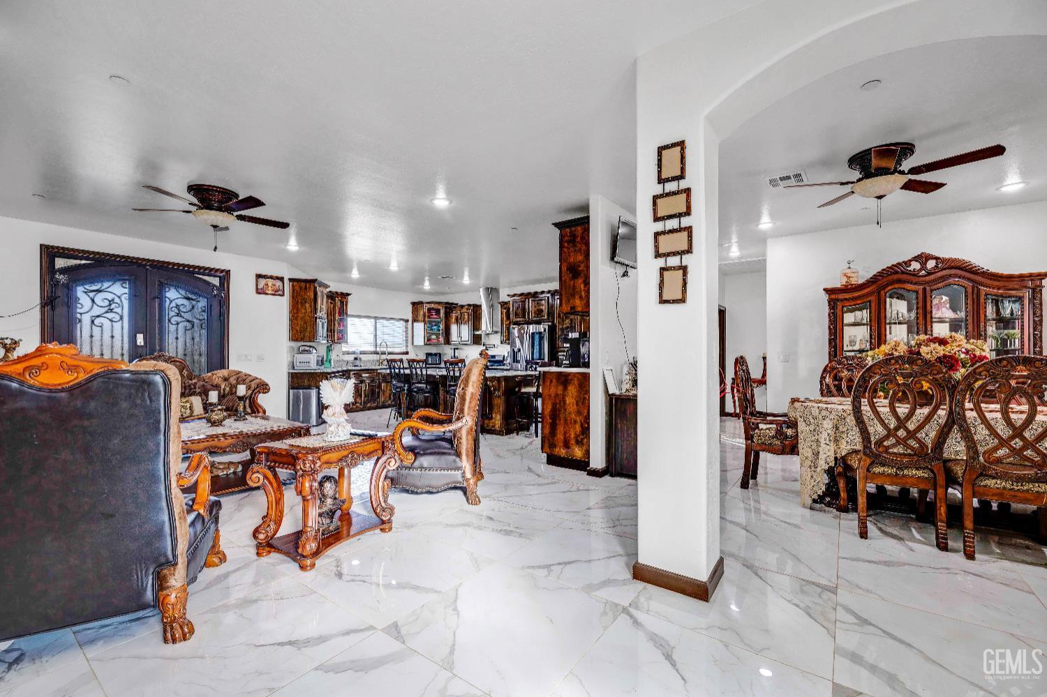 Undisclosed Address Taft, CA 93268 - Photo 7 of 43 a view of a living room