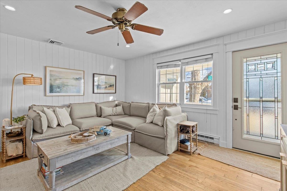 1351 Virginia Cape May, NJ 08204 - Photo 9 of 29 a living room with furniture and a window