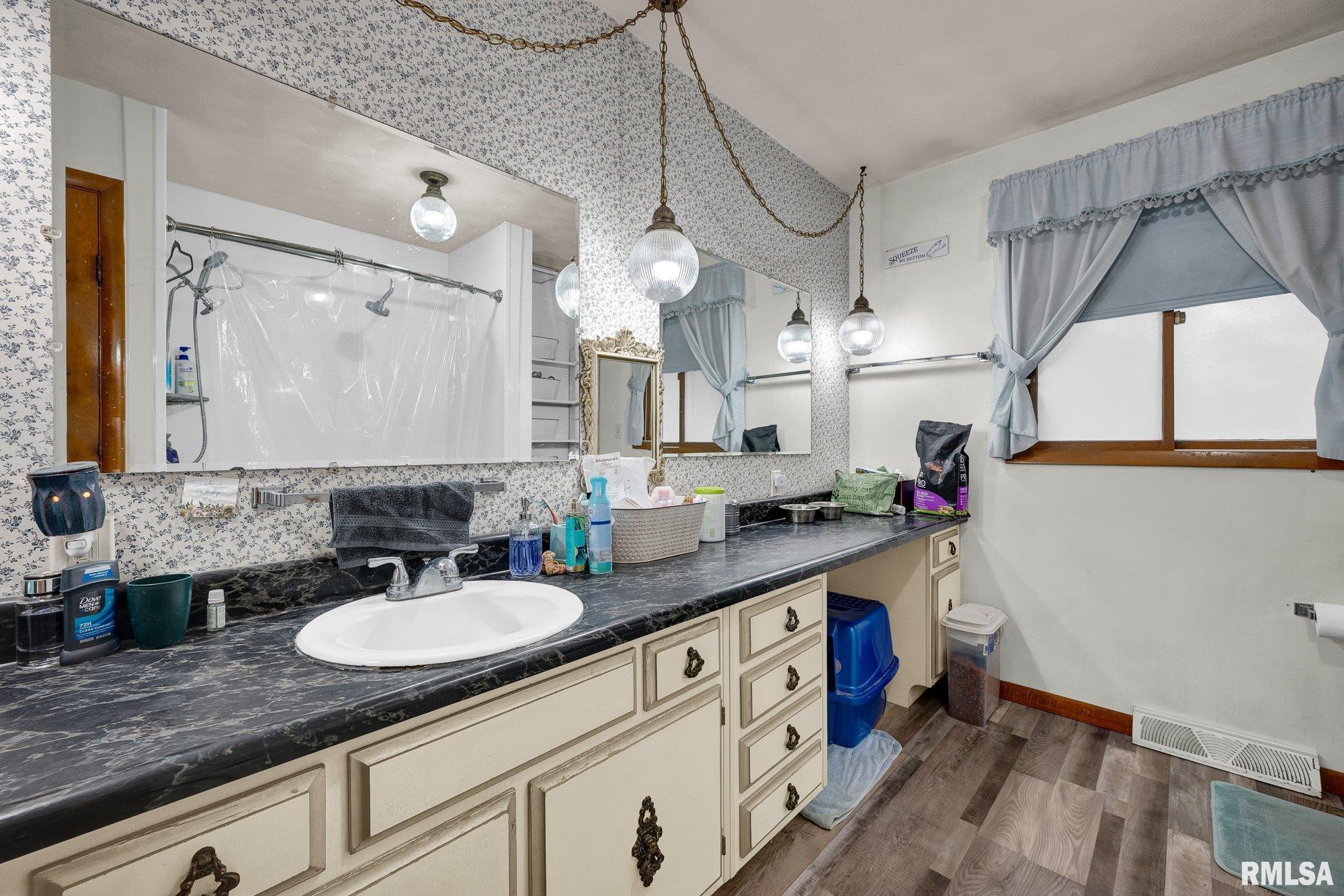 101 Della Street Spring Bay, IL 61611 - Photo 16 of 41 Gallery Image 16