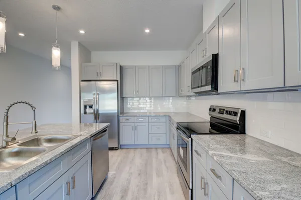 $879,000 | 715 Northwest 1st Street, Delray Beach, FL 33444