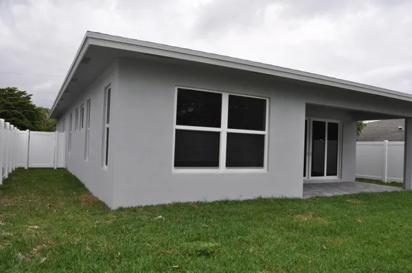 $879,000 | 715 Northwest 1st Street, Delray Beach, FL 33444