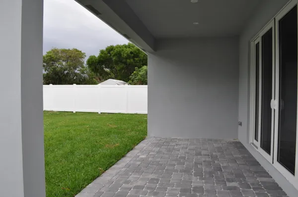 $879,000 | 715 Northwest 1st Street, Delray Beach, FL 33444