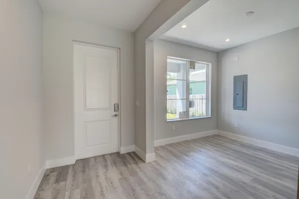 $879,000 | 715 Northwest 1st Street, Delray Beach, FL 33444