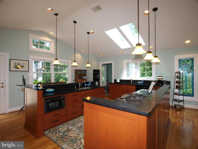 511 Stonington Road Silver Spring, MD 20902 - Photo 16 of 30 Kitchen View 3