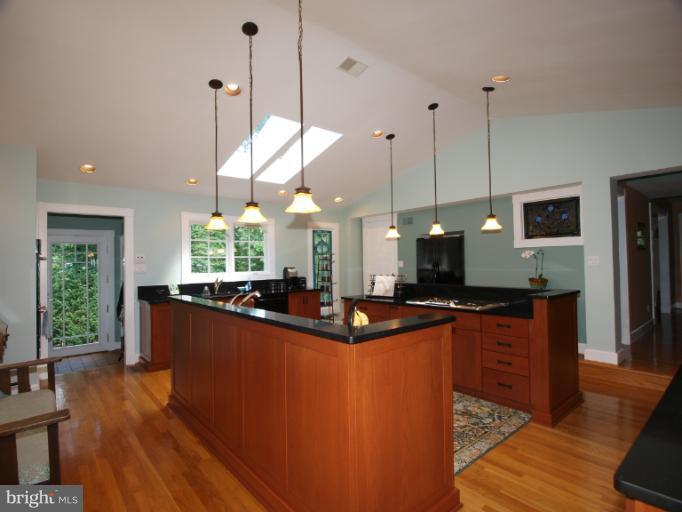 511 Stonington Road Silver Spring, MD 20902 - Photo 17 of 30 Kitchen View 2