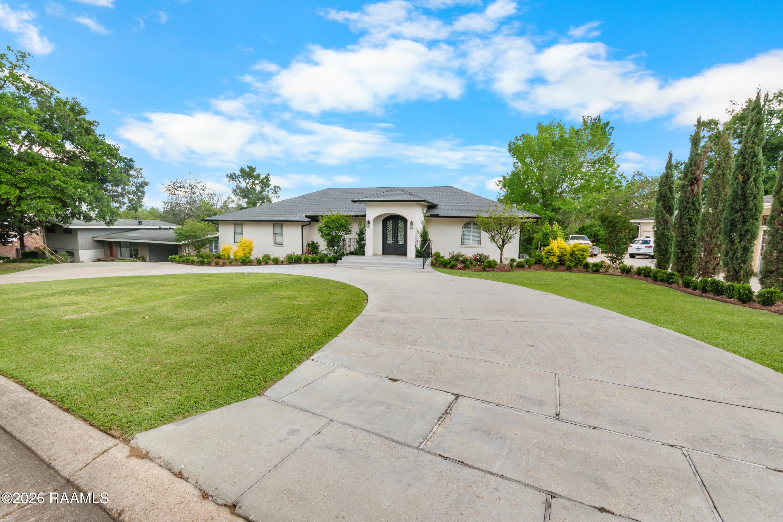 223 Beverly Drive Lafayette, LA 70503 - Photo 2 of 34 DSC_0001