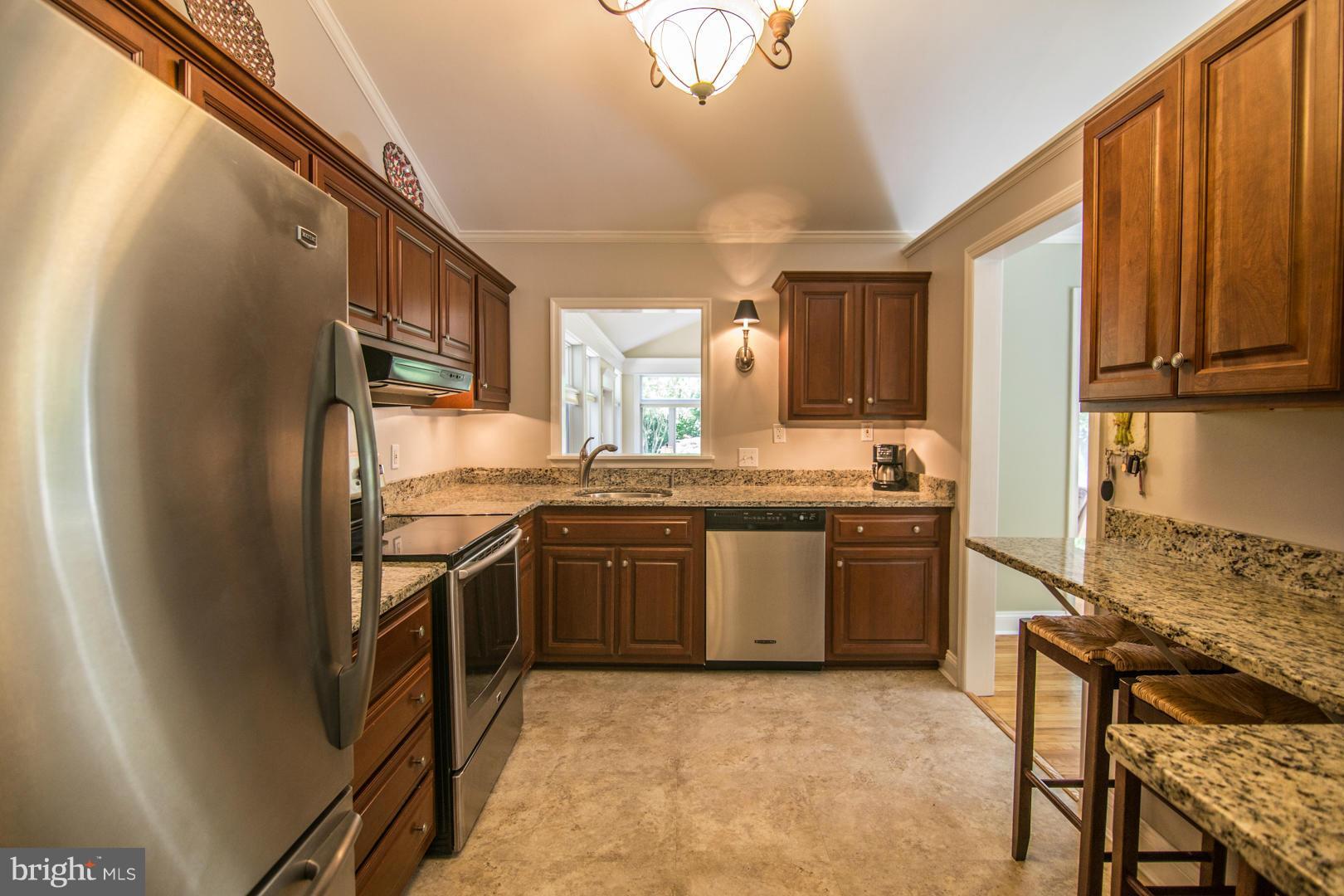 708 Pin Oak Road Severna Park, MD 21146 - Photo 9 of 27 Kitchen