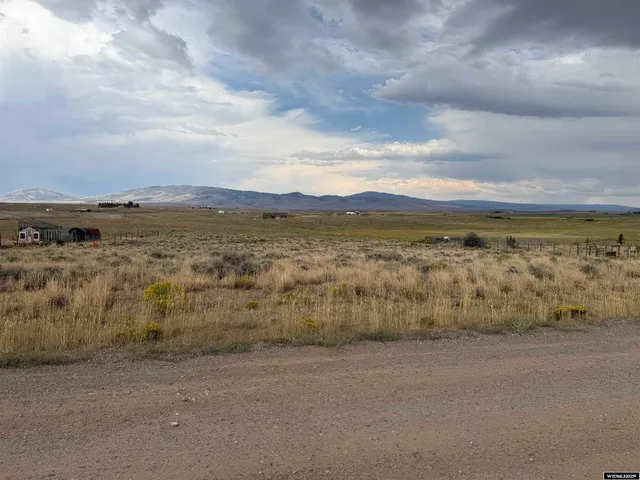 $62,500 | 85 County Road 307, Saratoga, WY 82331