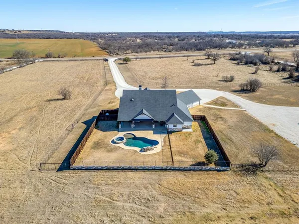 $1,390,000 | 733 Fm 2652, Graham, TX 76450