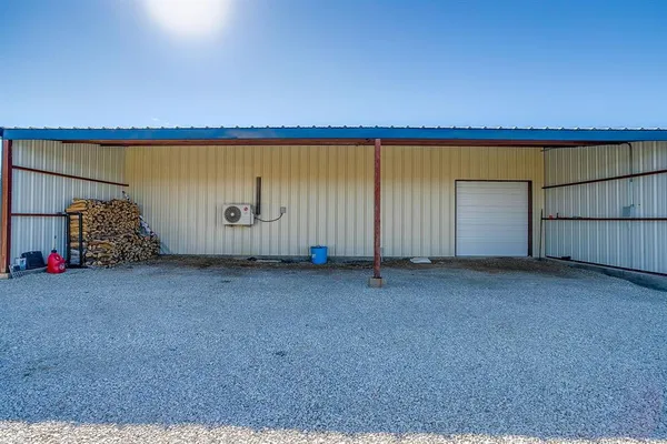 $1,390,000 | 733 Fm 2652, Graham, TX 76450