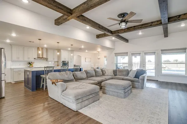 $1,390,000 | 733 Fm 2652, Graham, TX 76450