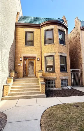 $2,750 | 5739 North Winthrop Avenue, Unit 1, Chicago, IL 60660