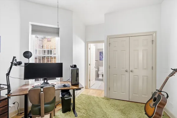 $2,750 | 5739 North Winthrop Avenue, Unit 1, Chicago, IL 60660