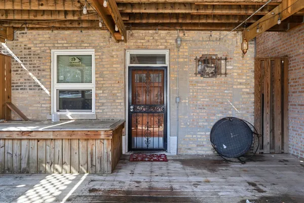 $2,750 | 5739 North Winthrop Avenue, Unit 1, Chicago, IL 60660