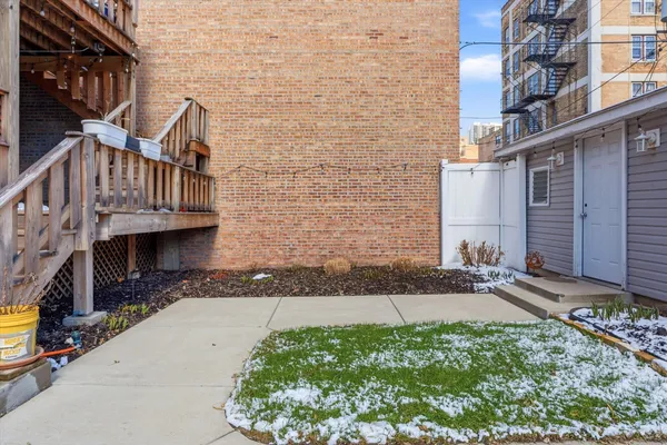 $2,750 | 5739 North Winthrop Avenue, Unit 1, Chicago, IL 60660