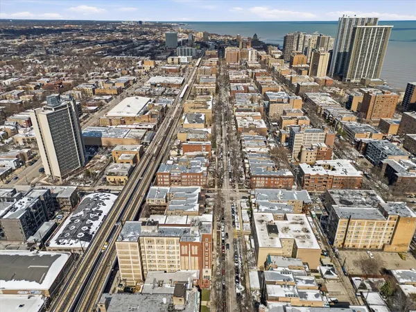 $2,750 | 5739 North Winthrop Avenue, Unit 1, Chicago, IL 60660