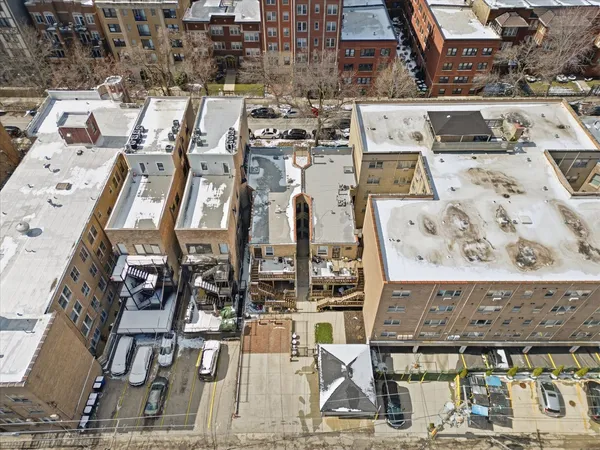 $2,750 | 5739 North Winthrop Avenue, Unit 1, Chicago, IL 60660