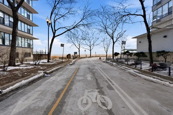 $2,750 | 5739 North Winthrop Avenue, Unit 1, Chicago, IL 60660