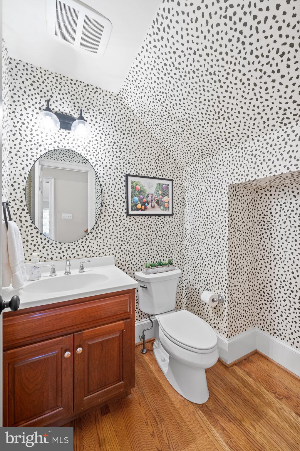 108 Overlook Lane Wayne, PA 19087 - Photo 21 of 56 Powder Room #2