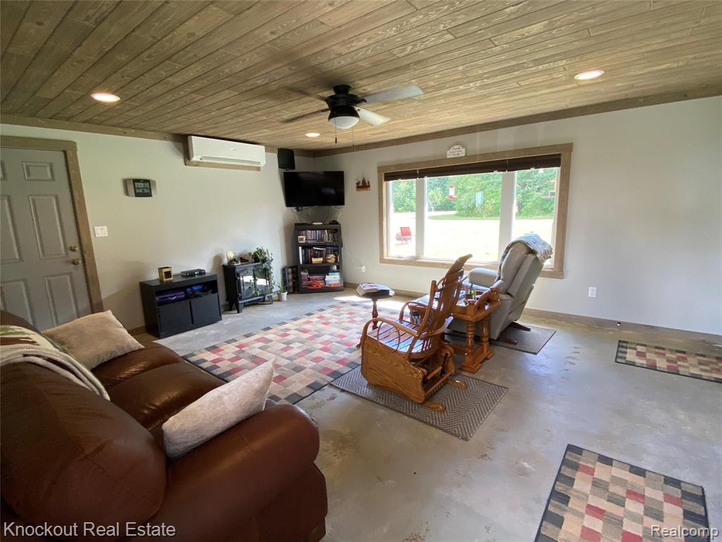5121 Cottrell Road Vassar, MI 48768 - Photo 7 of 23